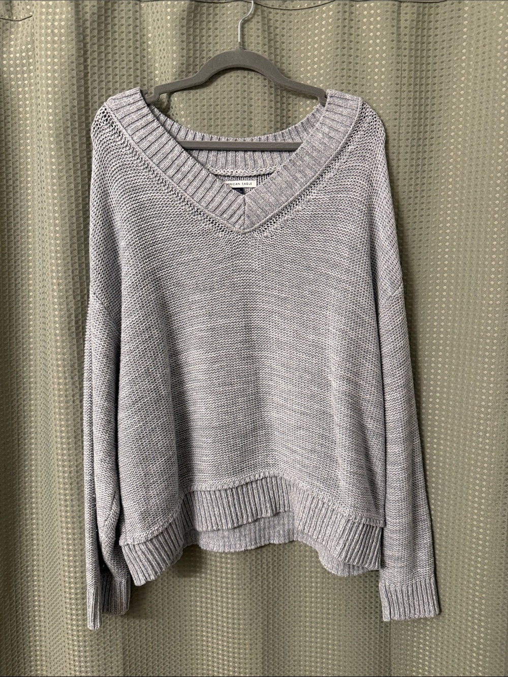 American Eagle Outfitters Heather Gray V-Neck Pullover Sweater